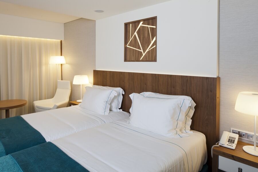 Epic Sana Lisboa Hotel Luaran gambar A room at the hotel